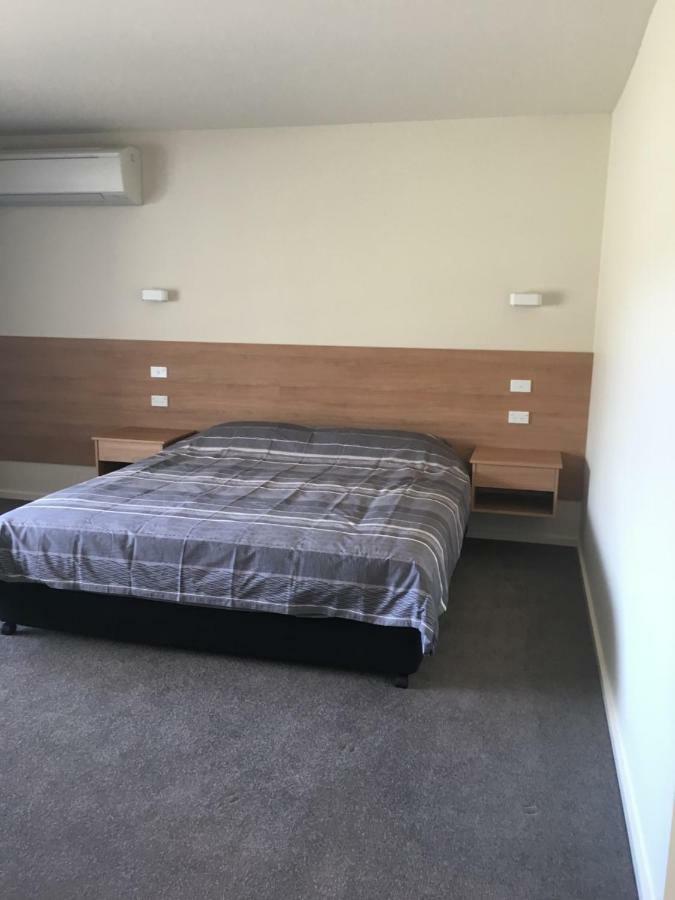 Rainbow Motel Kowen Ngoại thất bức ảnh